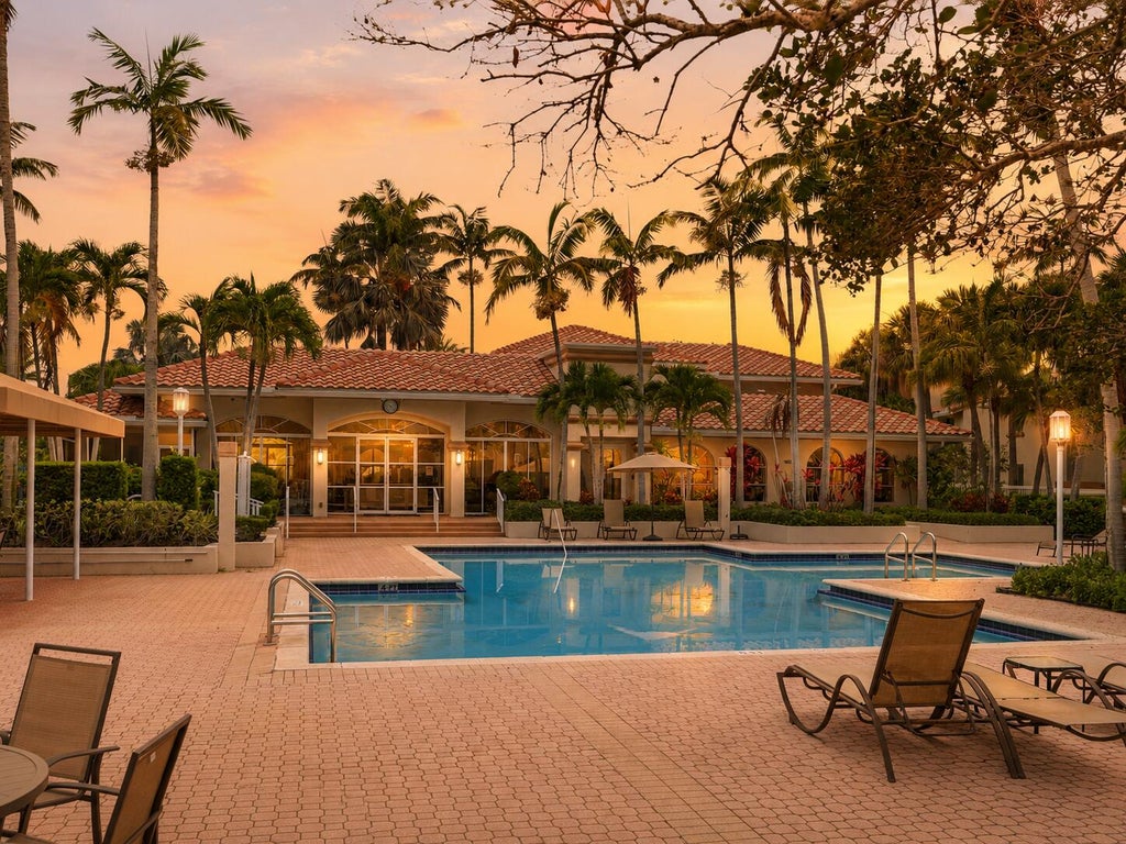 Photo of 20101 Glenmoor Drive, West Palm Beach, FL 33409 (MLS # B26054190)