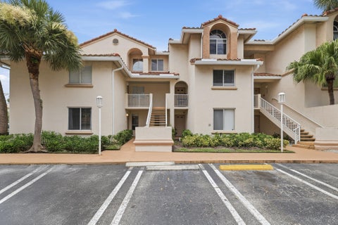 Photo of 20101 Glenmoor Drive, West Palm Beach, FL 33409 (MLS # B26054190)