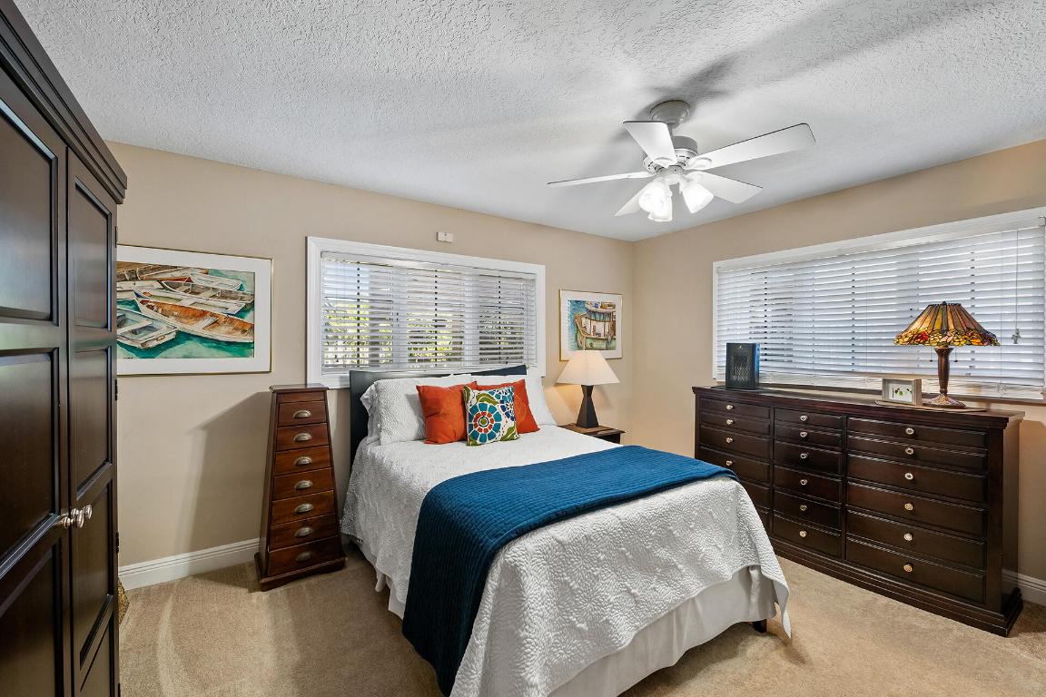 LIGHTHOUSE MANOR - Residential