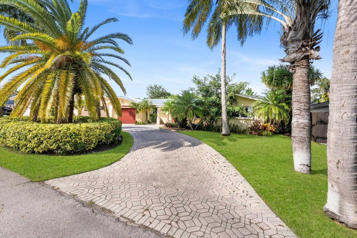 LIGHTHOUSE MANOR - Residential