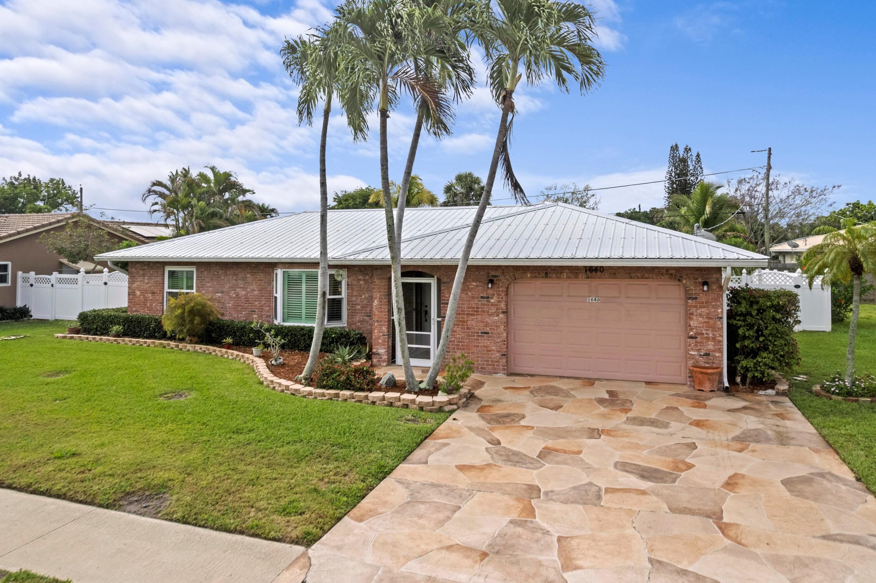 COUNTRY CLUB VILLAGE SEC C - Residential