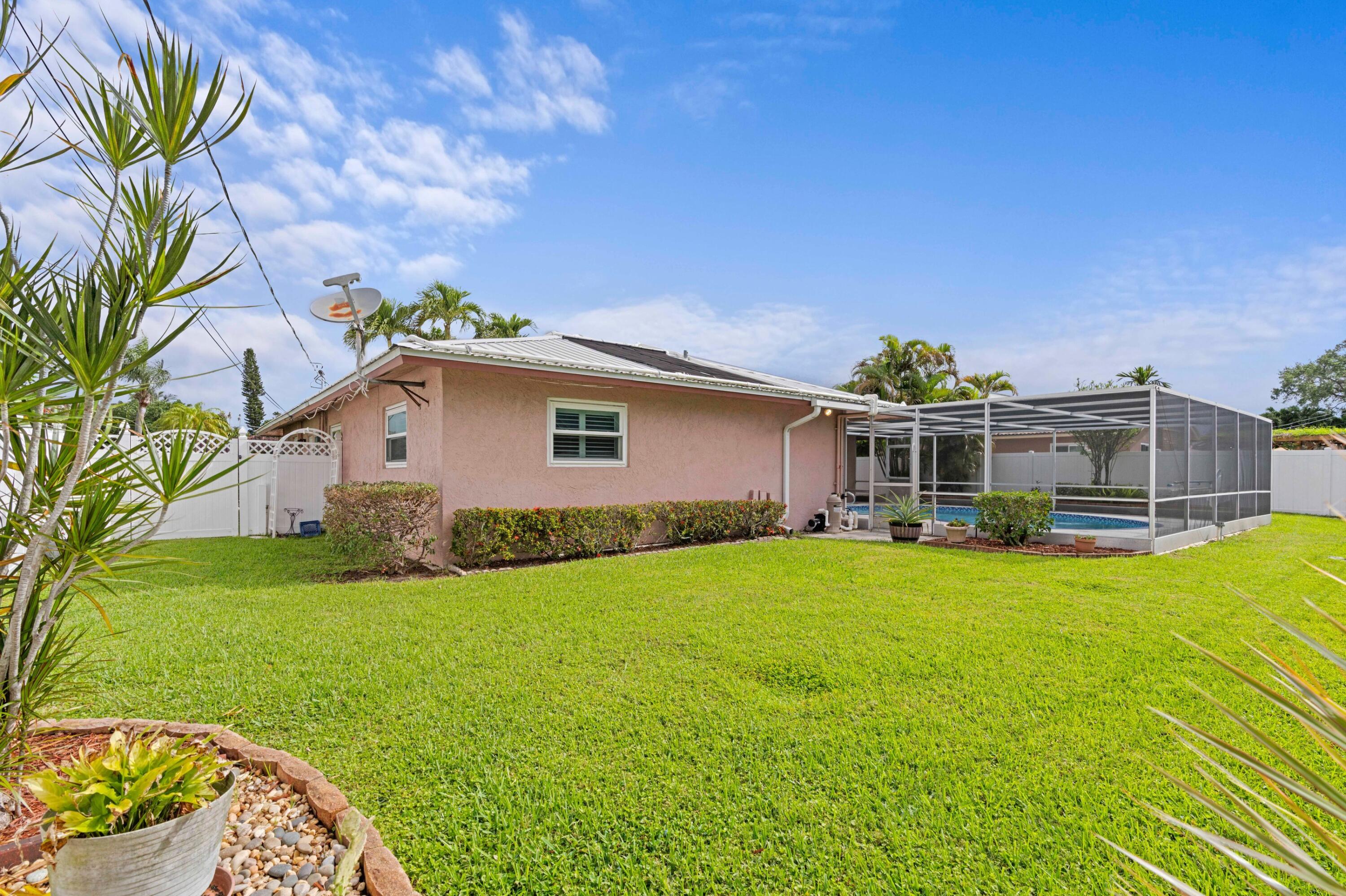 COUNTRY CLUB VILLAGE SEC C - Residential