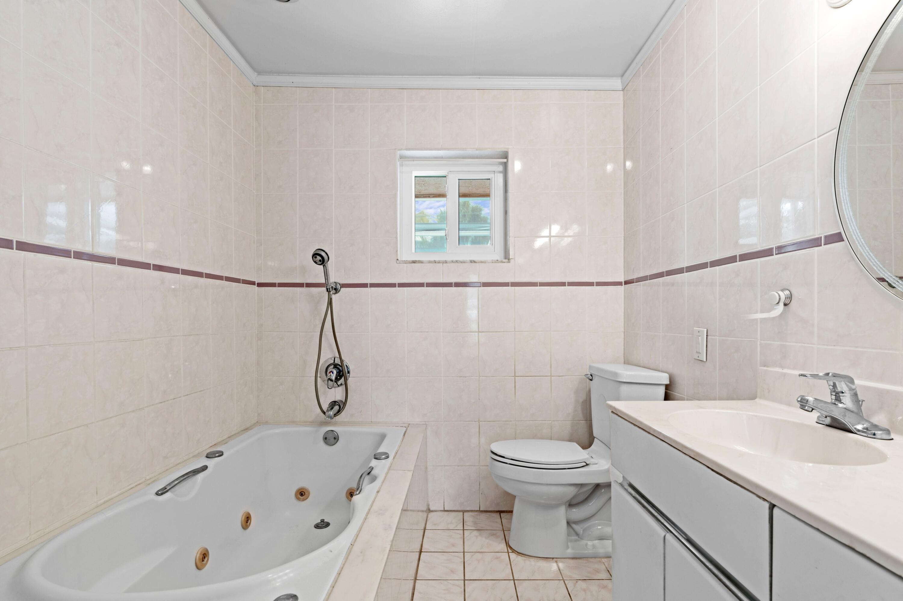 COUNTRY CLUB VILLAGE SEC C - Residential