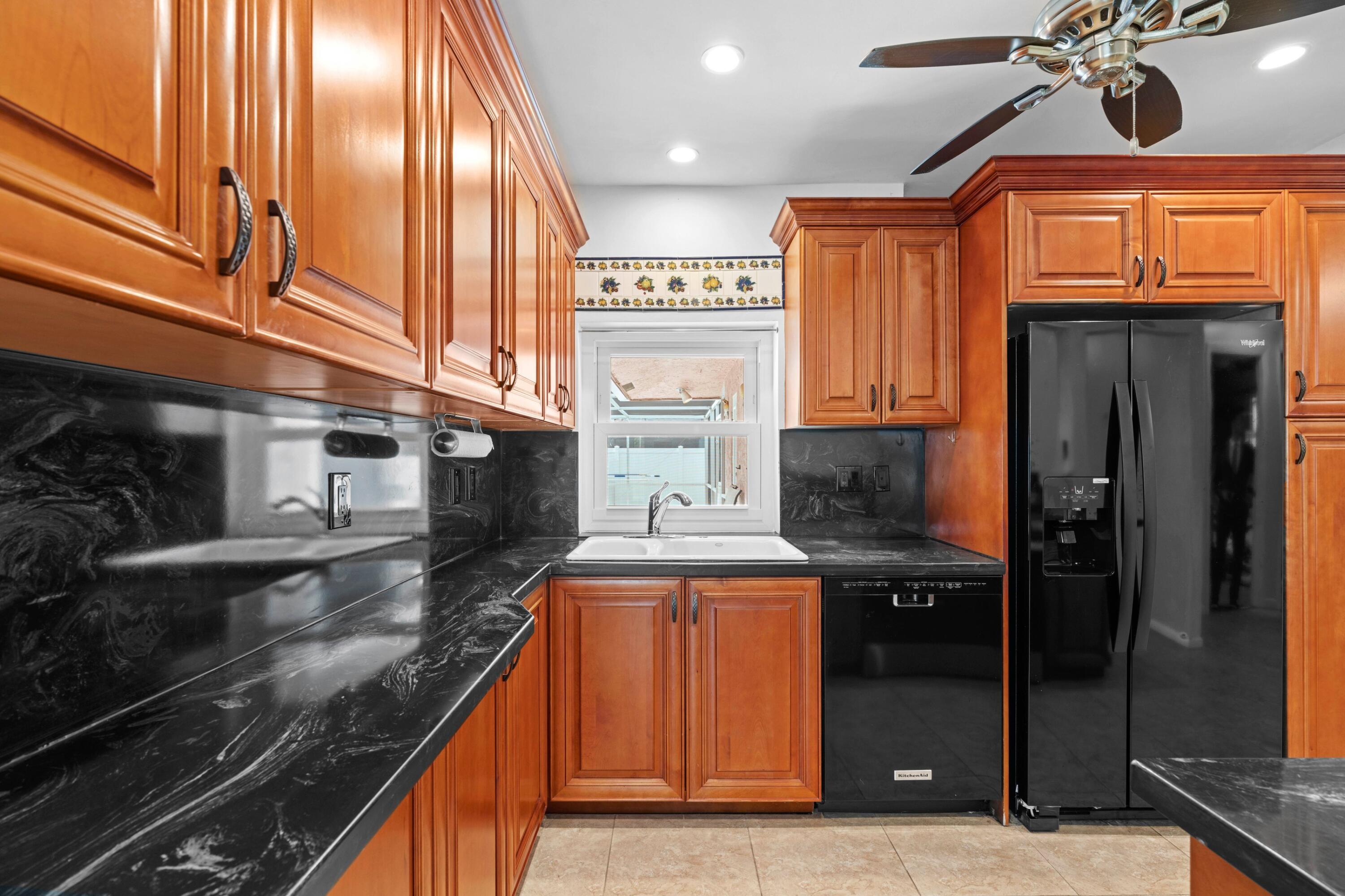 COUNTRY CLUB VILLAGE SEC C - Residential