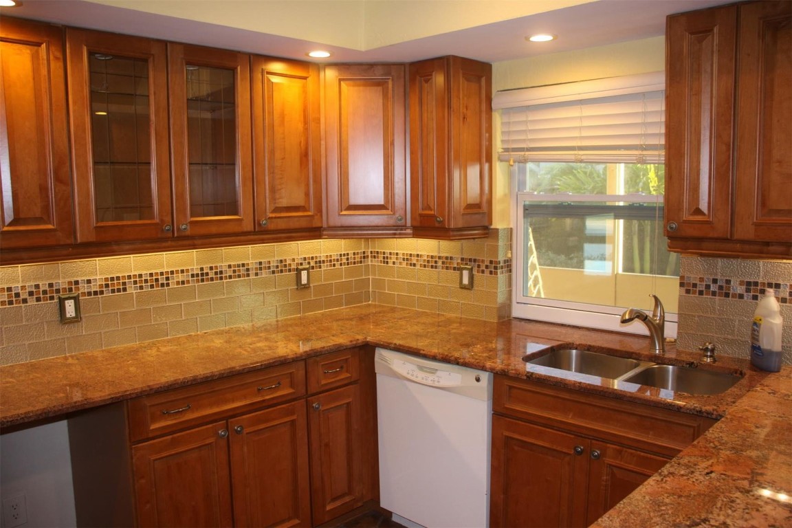 Lake Clarke Manor - Residential