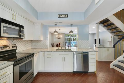 Townhouse in Jupiter FL 611 Ocean Dunes Circle 8.jpg