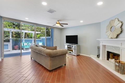 Townhouse in Jupiter FL 611 Ocean Dunes Circle 12.jpg