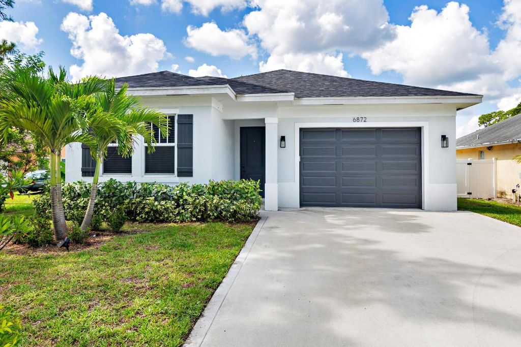 Photo of 6872 Australian Street, Jupiter, FL 33458 (MLS # R10994186)