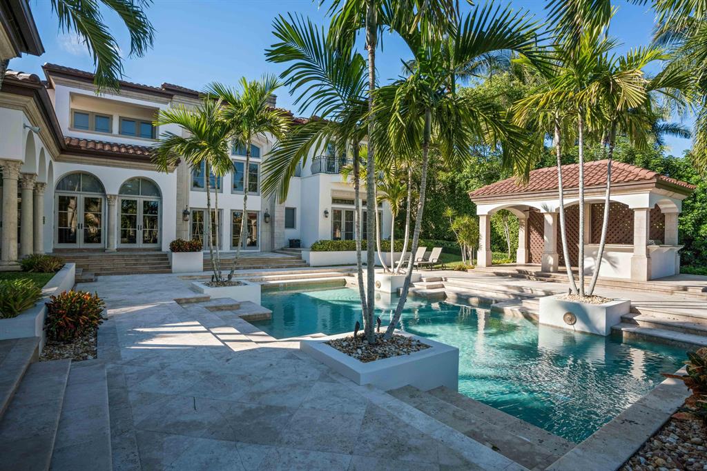 ADMIRALS COVE - Residential