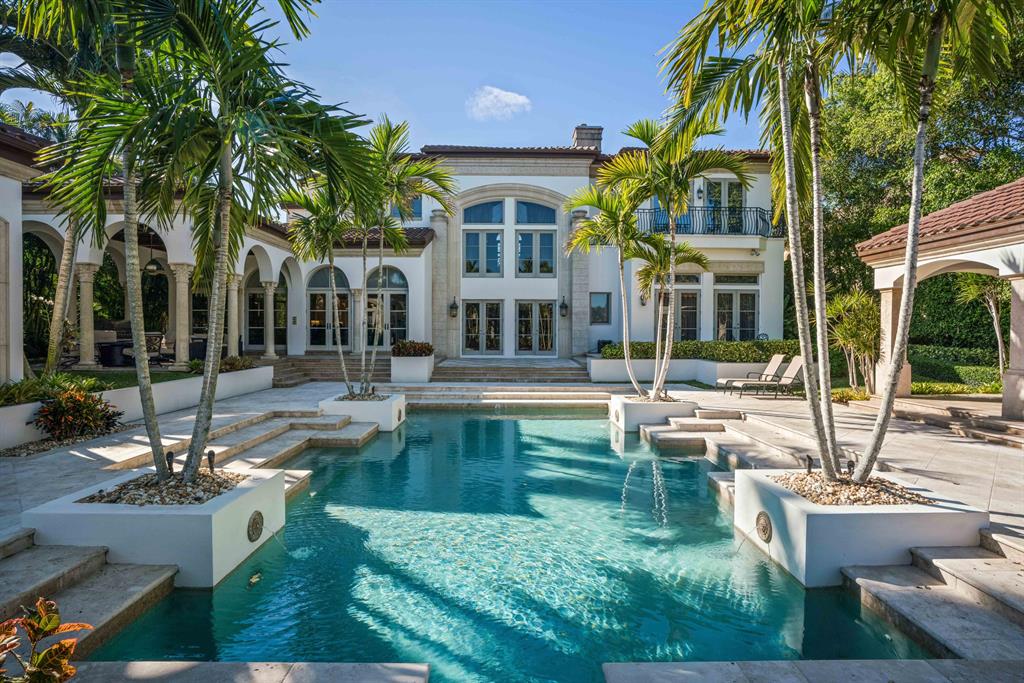 ADMIRALS COVE - Residential