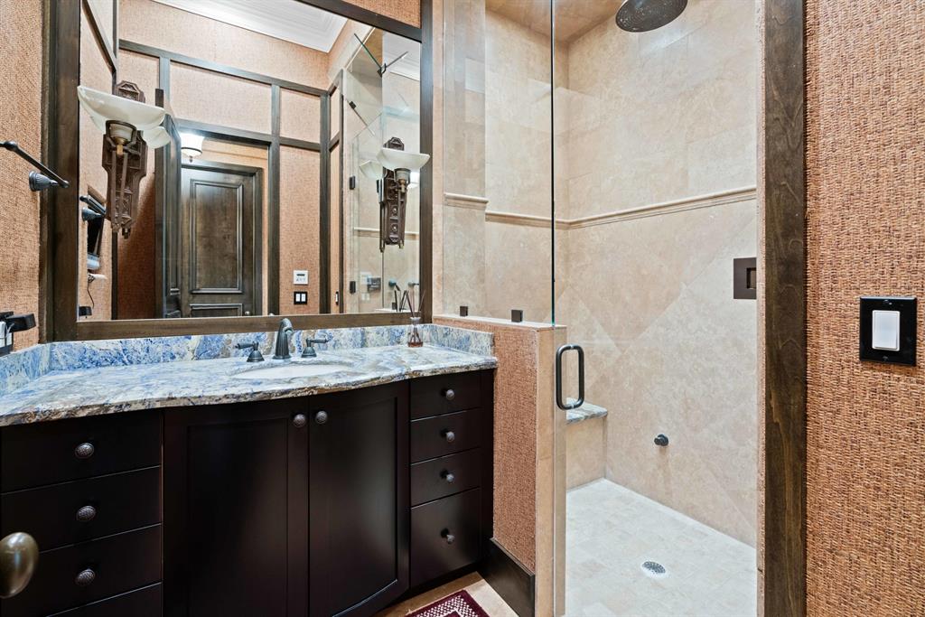 ADMIRALS COVE - Residential