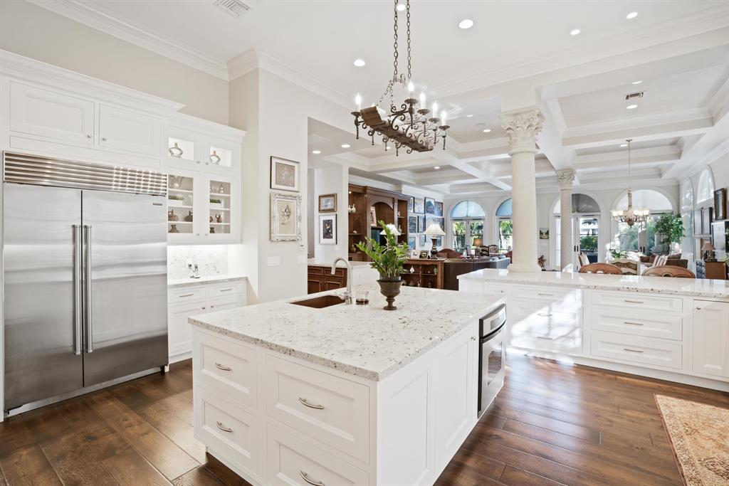 ADMIRALS COVE - Residential