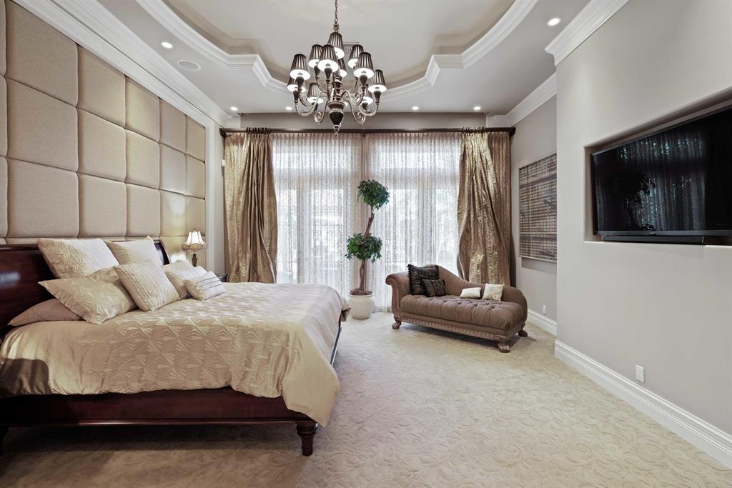 ADMIRALS COVE - Residential