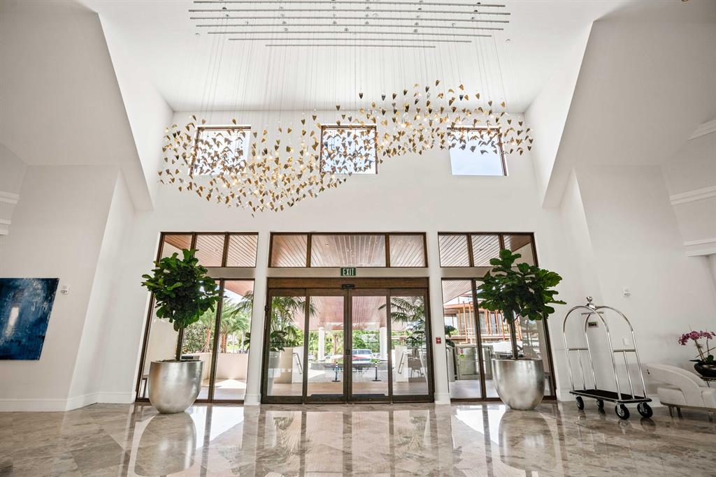 ADMIRALS COVE - Residential