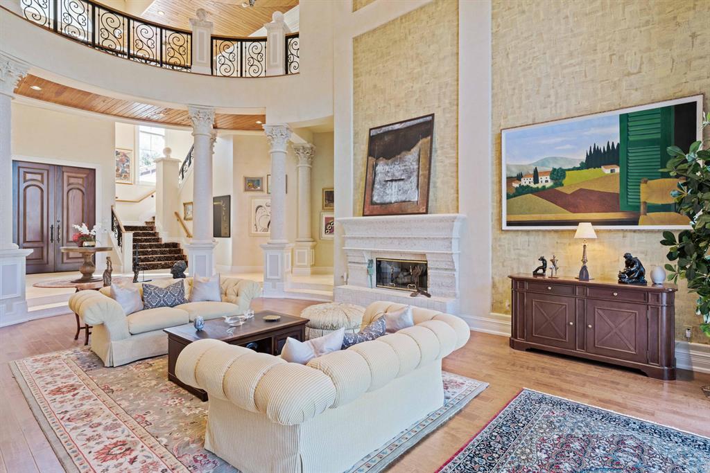 ADMIRALS COVE - Residential