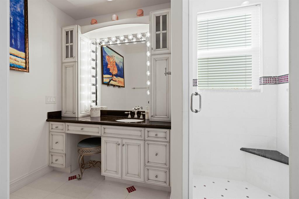 ADMIRALS COVE - Residential