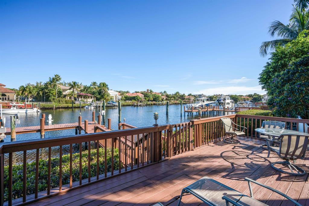 ADMIRALS COVE - Residential