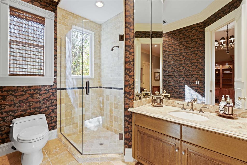 ADMIRALS COVE - Residential