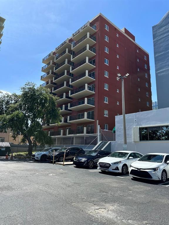 EMERALD PLAZA ON CORAL - Residential Lease