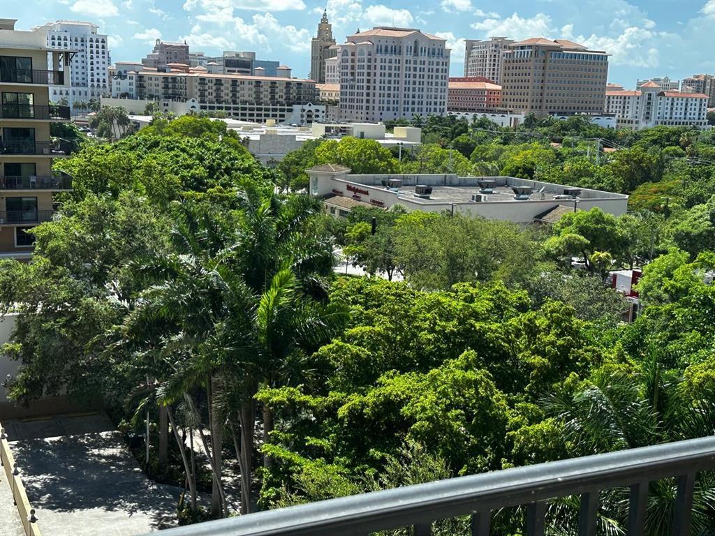 EMERALD PLAZA ON CORAL - Residential Lease