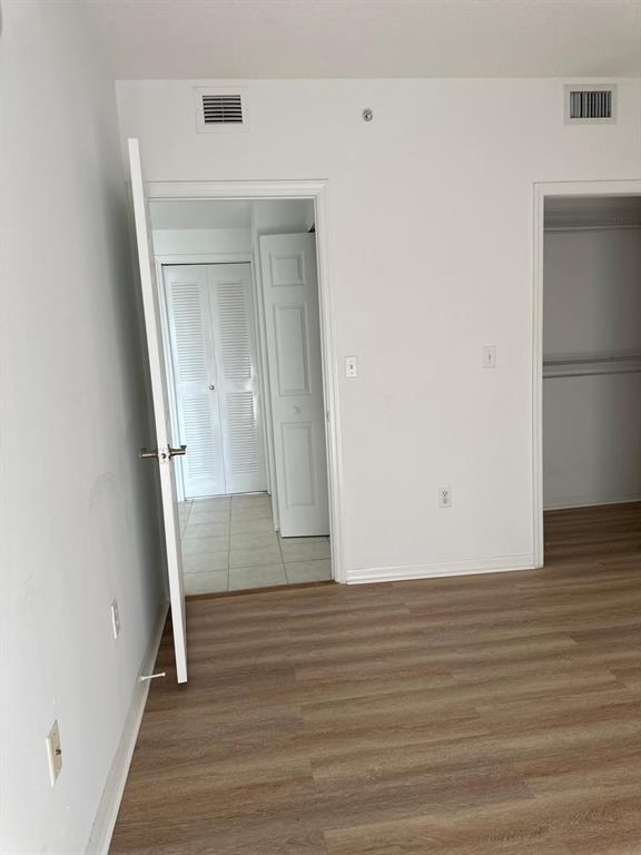 EMERALD PLAZA ON CORAL - Residential Lease