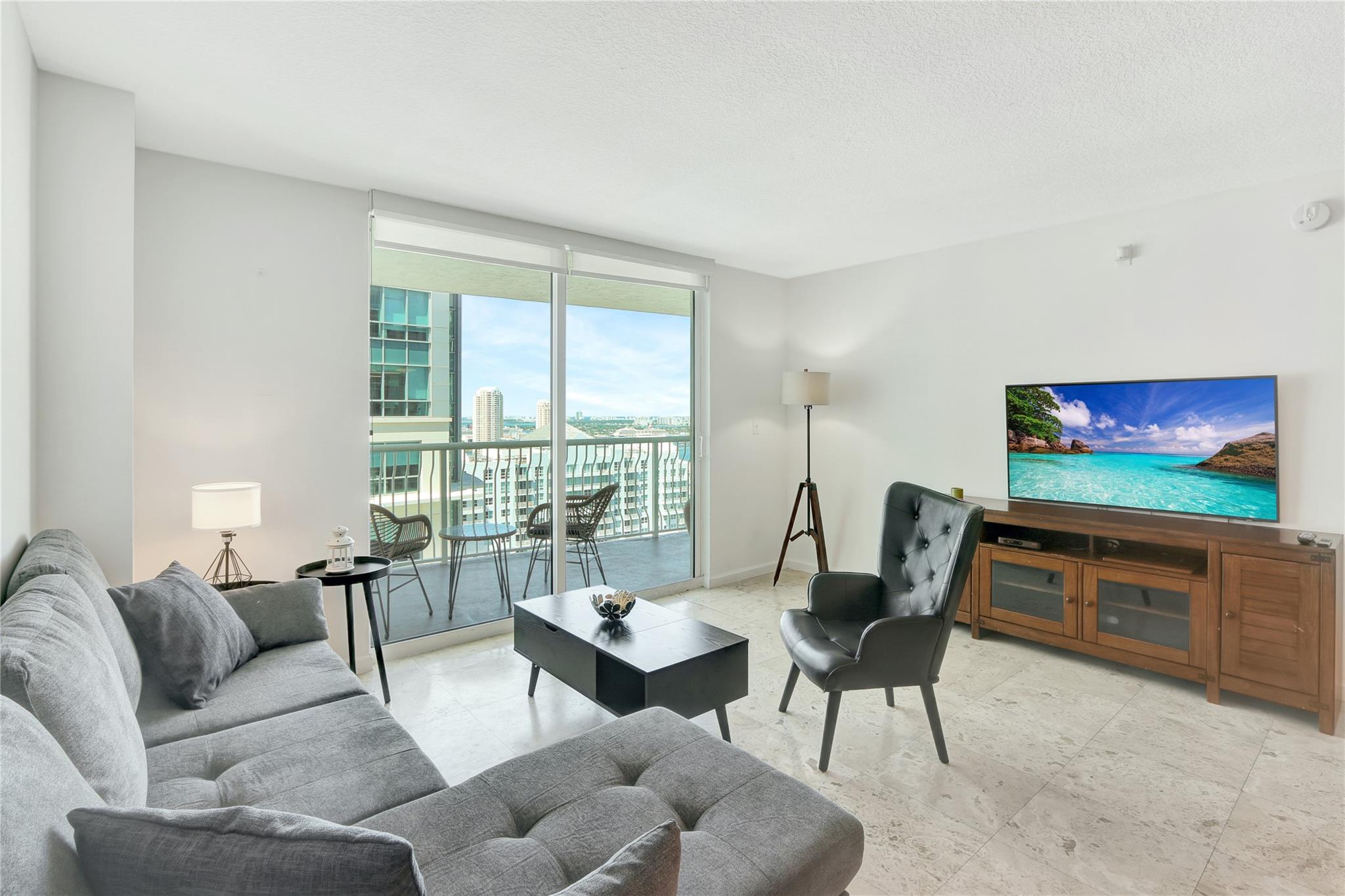 1200 Brickell Bay Dr 3906