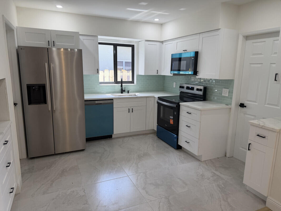 80 NE 48TH Street