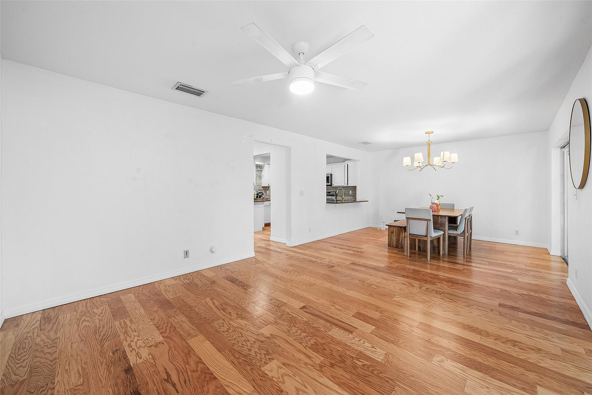 HARBOUR CLUB - Residential Lease