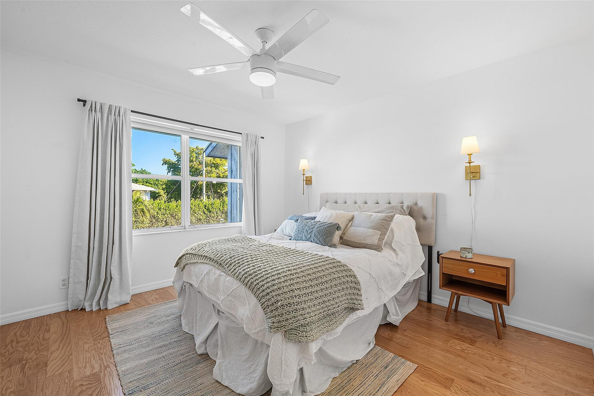 HARBOUR CLUB - Residential Lease