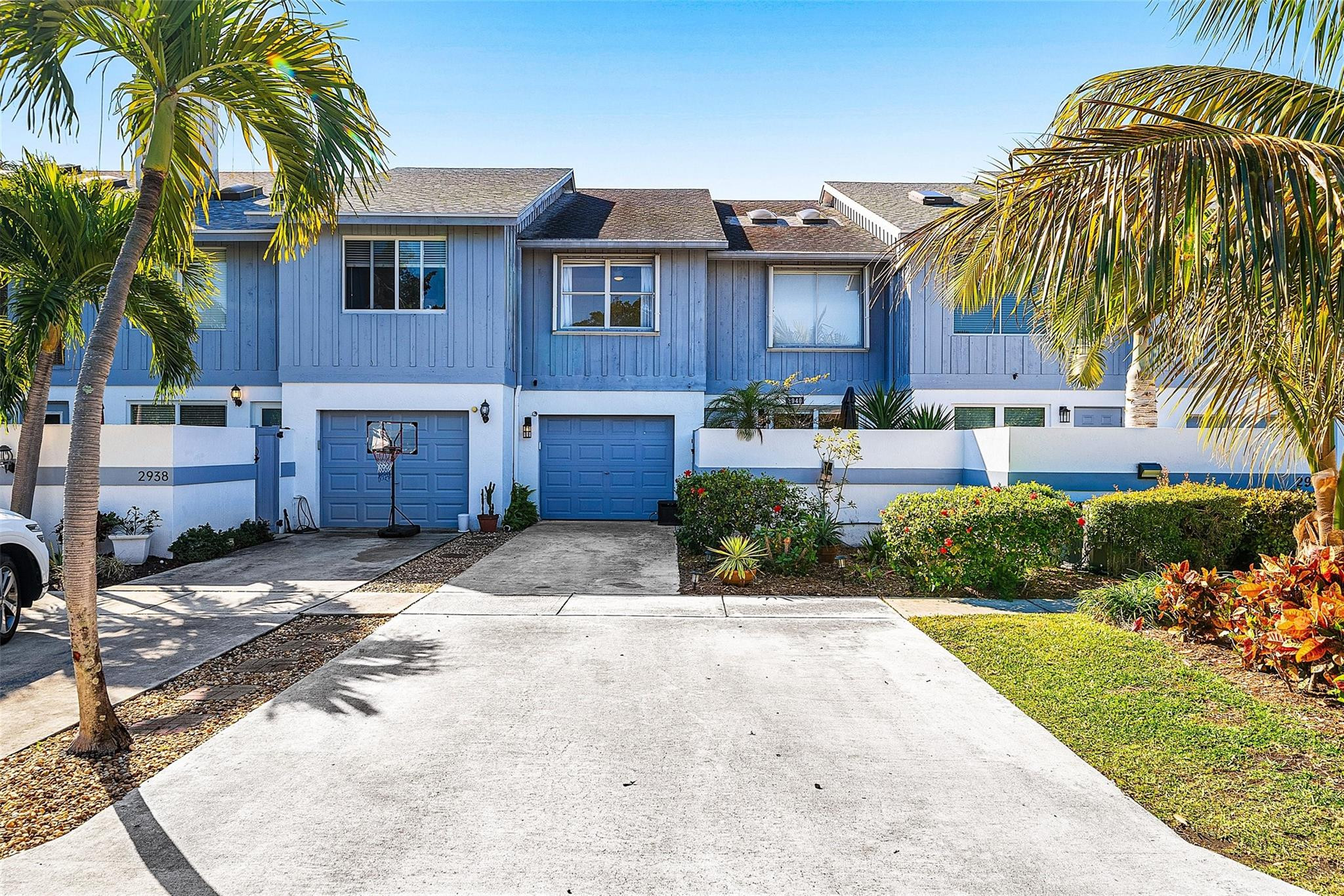 HARBOUR CLUB - Residential Lease