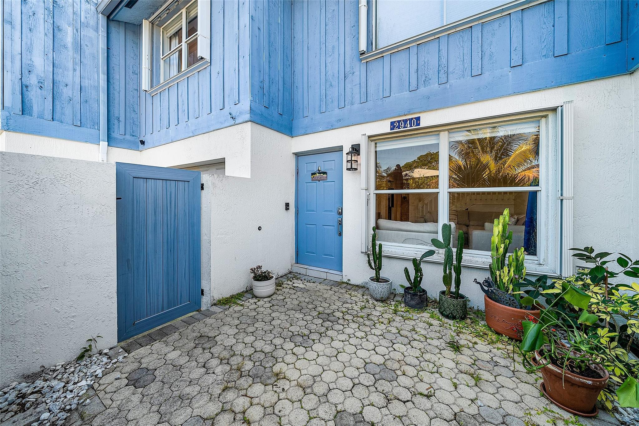 HARBOUR CLUB - Residential Lease