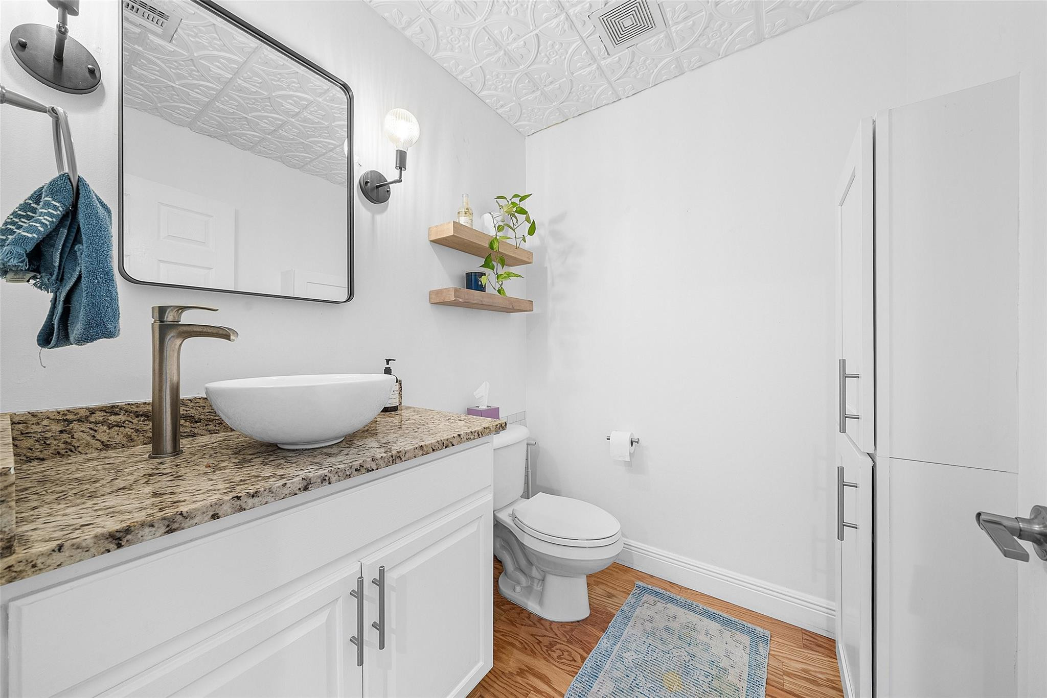 HARBOUR CLUB - Residential Lease