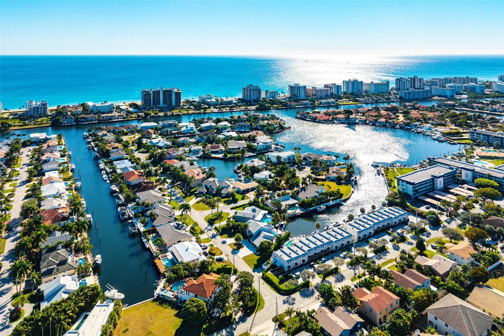 HARBOUR CLUB - Residential Lease