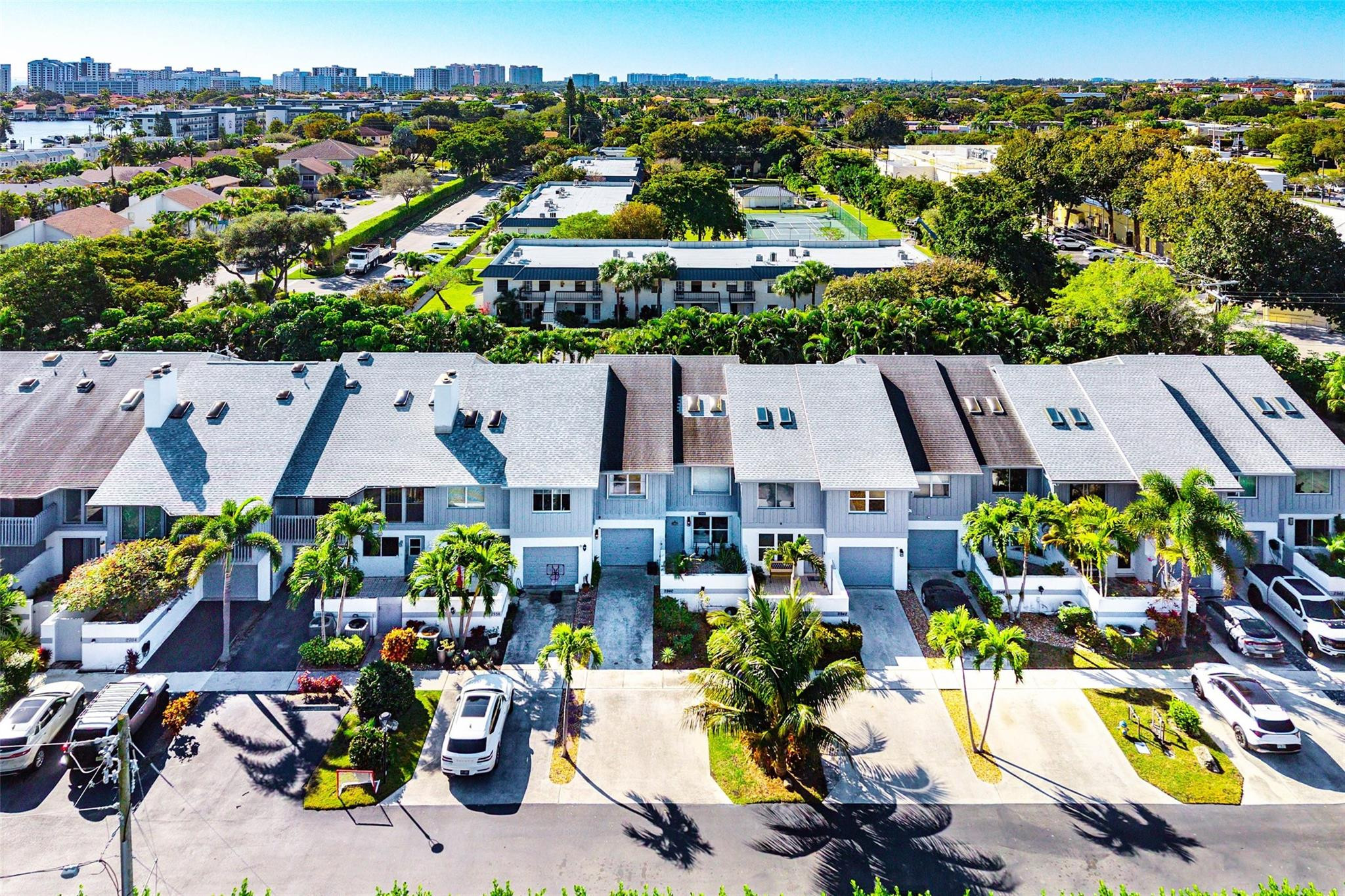 HARBOUR CLUB - Residential Lease