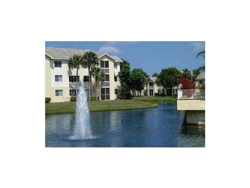 WOW! MOVE IN READY 3 BEDROOMS 2 BATHS CORNER UNIT CONDO W.LAKEVIEW BUILDING NEXT TO HOA CLUB HOUSE & POOL. 2 ASSIGNED PARKING SPACES PLUS ONE STORAGE ROOM WHICH NOT TOO MANY UNITS IN THE COMMUNITY. ONE ROOF COVER PARKING. HIGH CEILING. WOOD FLOOR THROUGH  OUT LIVING ROOM. BEDROOMS CARPET. KITCHEN & FOYER AREA ALL TILES. BRAND NEW GRANITE KITCHEN. STAINLESS APPLIANCES. UPGRADED BATHROOMS. ALL A SCHOOLS ZONED AND PARKLAND HIGH SHCOOL! WALKING DISTANCE TO SHOPS AND RESTAURANTS. MINS TO EXPRESSWAY!A MUST SEE!