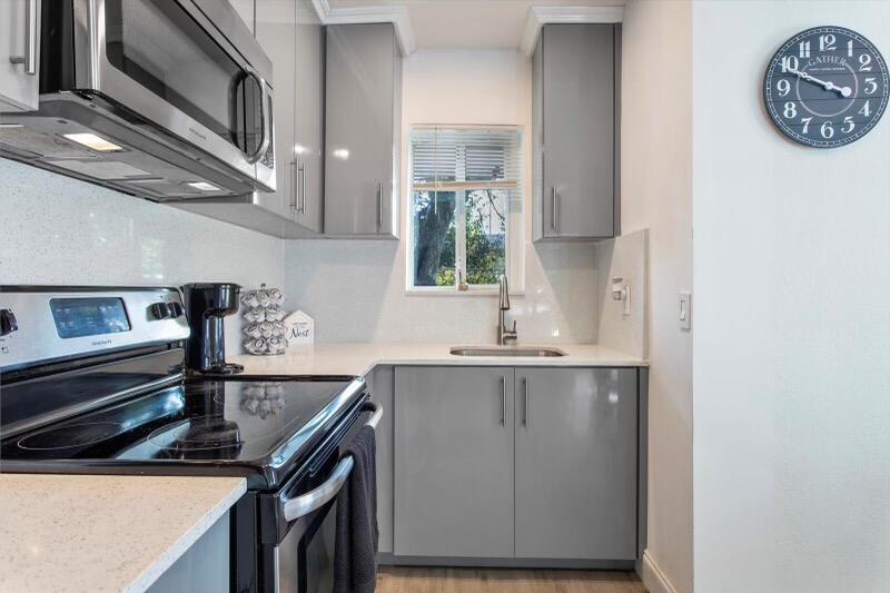 PARADISE MANOR - Residential Lease