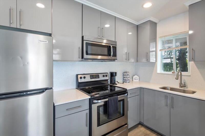 PARADISE MANOR - Residential Lease