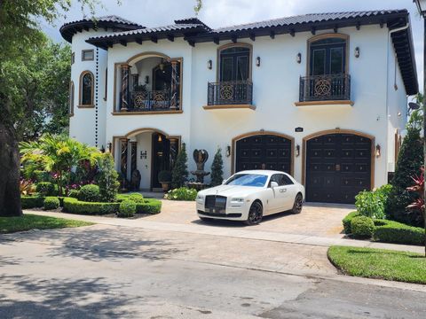 8420 NW 169th Ter Miami Lakes FL 33016