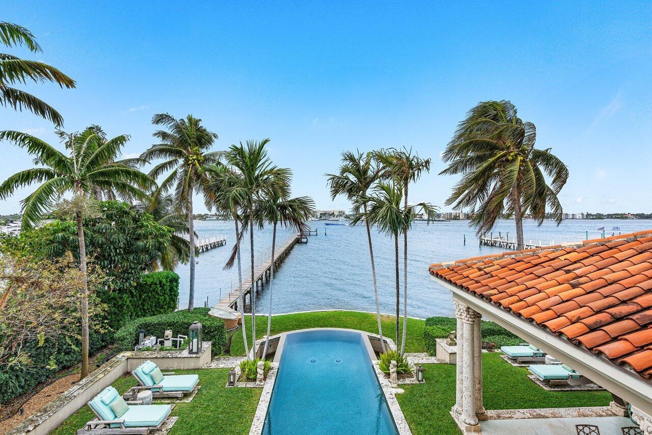 LAKE SHORES LANTANA - Residential