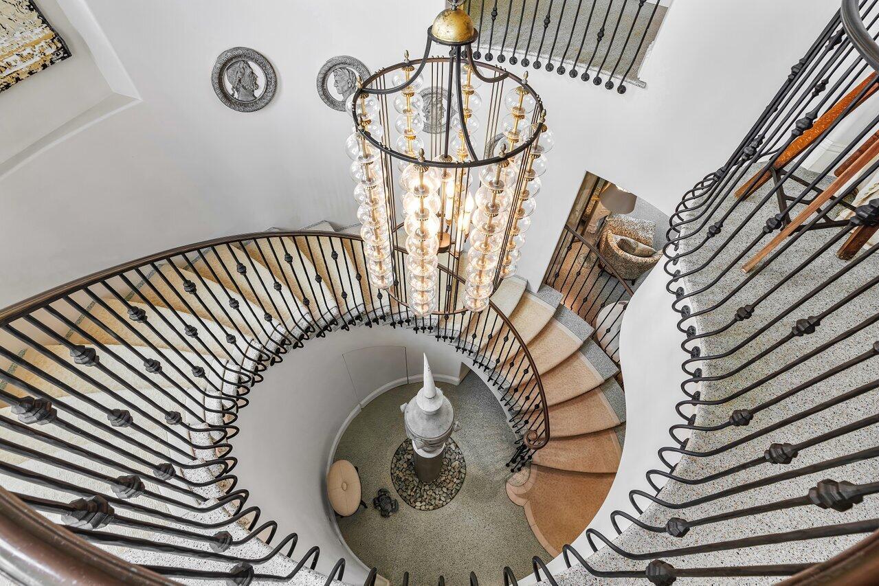 LAKE SHORES LANTANA - Residential