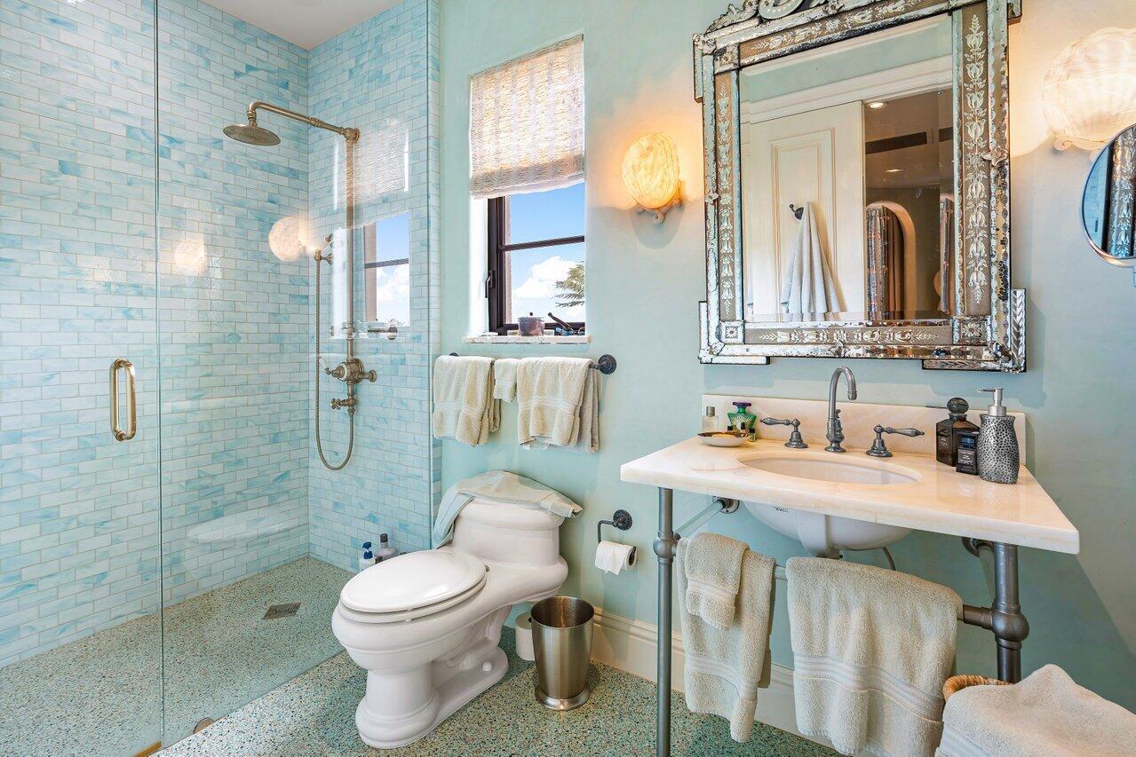 LAKE SHORES LANTANA - Residential