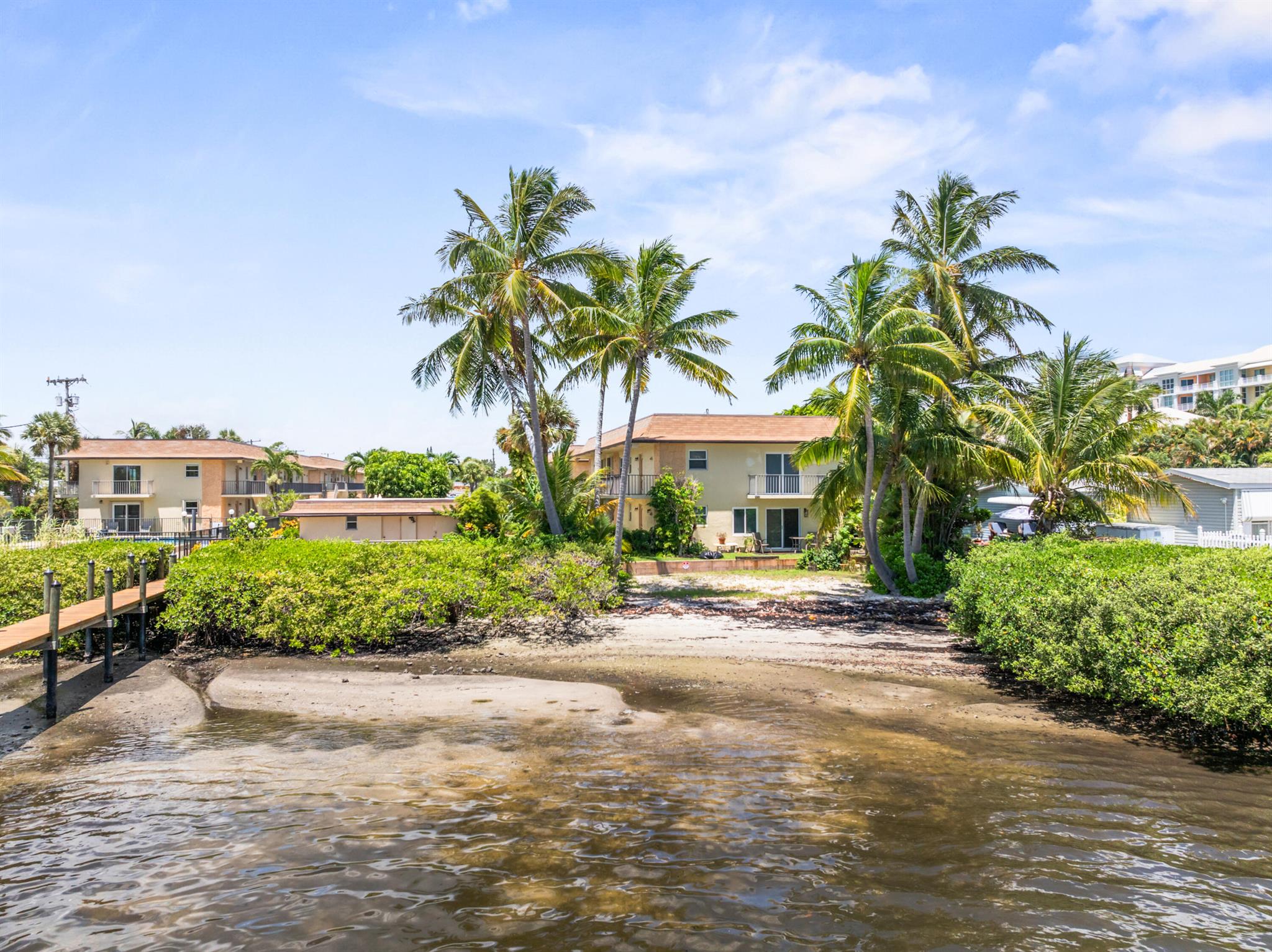 SHORE SIDE COND DECL FILE - Residential