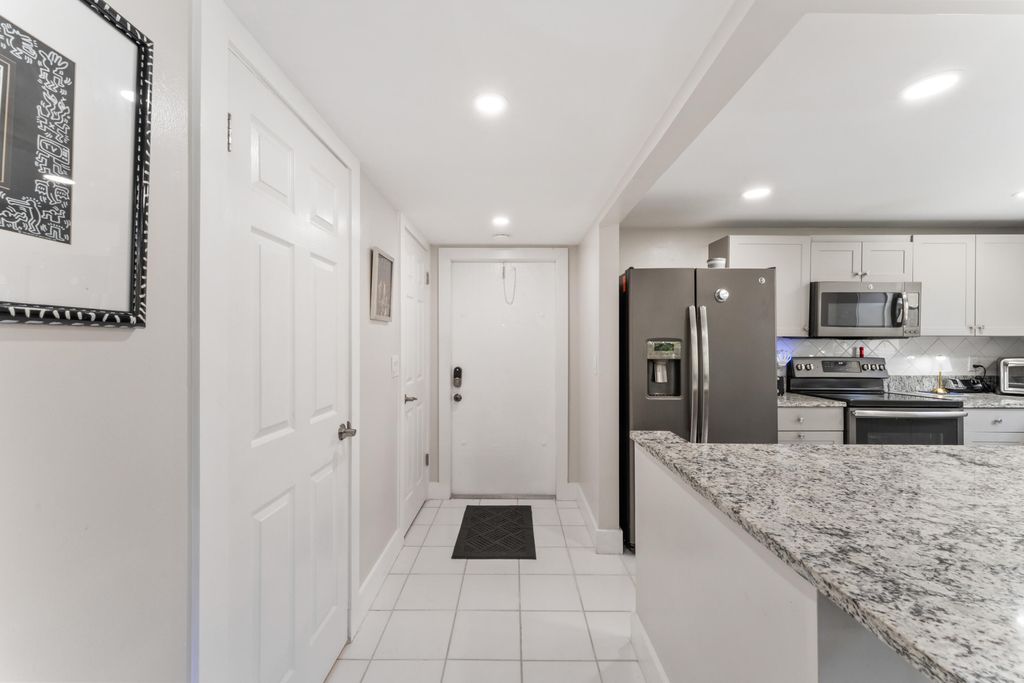 Photo of 720 N Dixie Highway #303, Lantana, FL 33462 (MLS # R11121048)