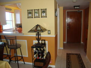 SHUTTERS CONDO - Residential