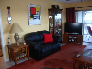 SHUTTERS CONDO - Residential