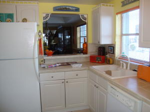 SHUTTERS CONDO - Residential