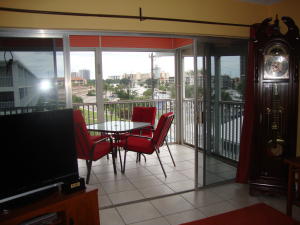 SHUTTERS CONDO - Residential