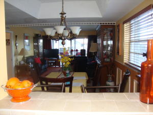 SHUTTERS CONDO - Residential