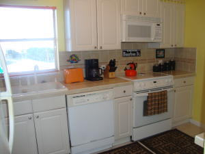 SHUTTERS CONDO - Residential