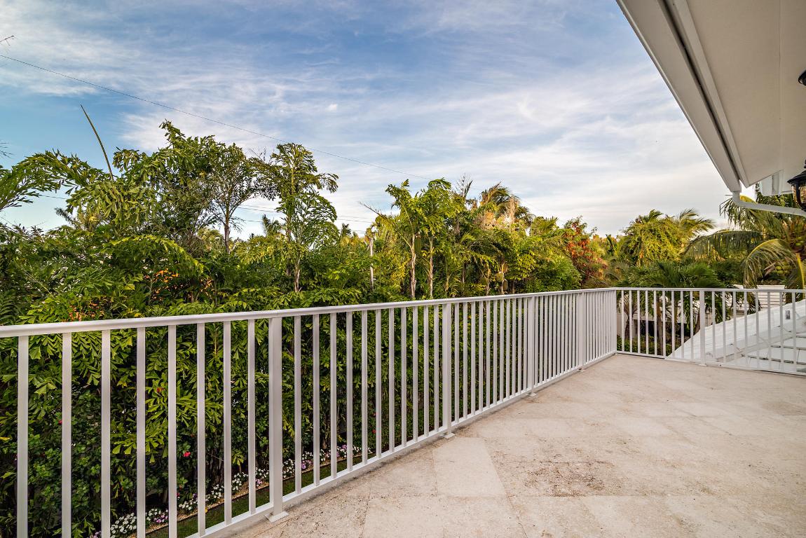 EL ENCANTO - Residential